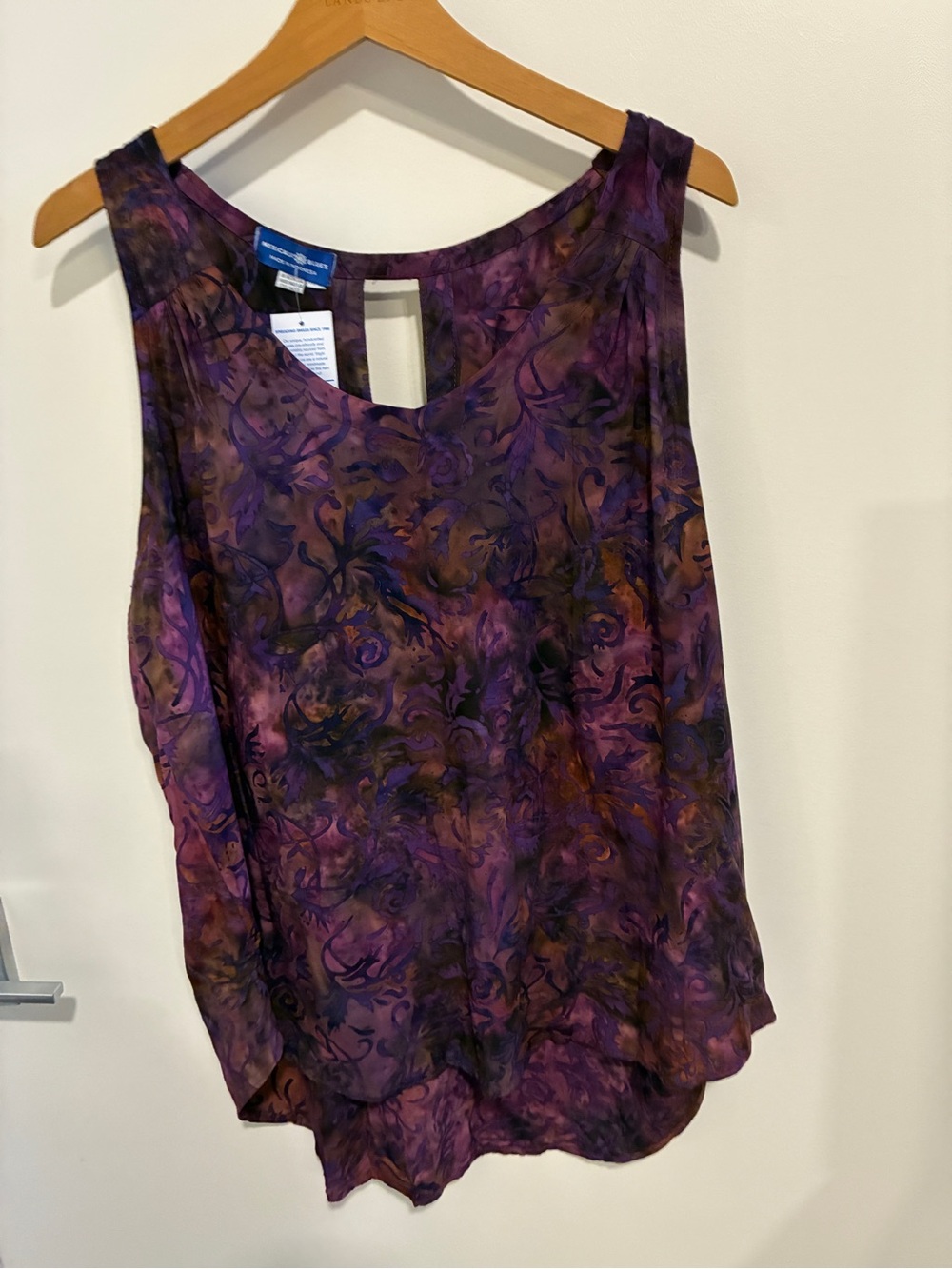 NWT Women's Purple Patterned Sleeveless Shell Top